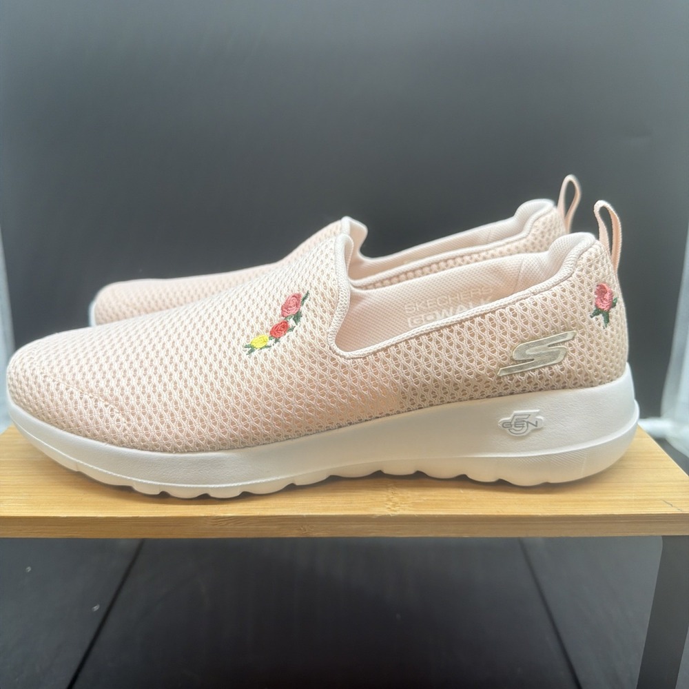 Sketchers Light Pink Go Walk Gen 5 Flower Embroidered Slip On Shoes Size 7.5